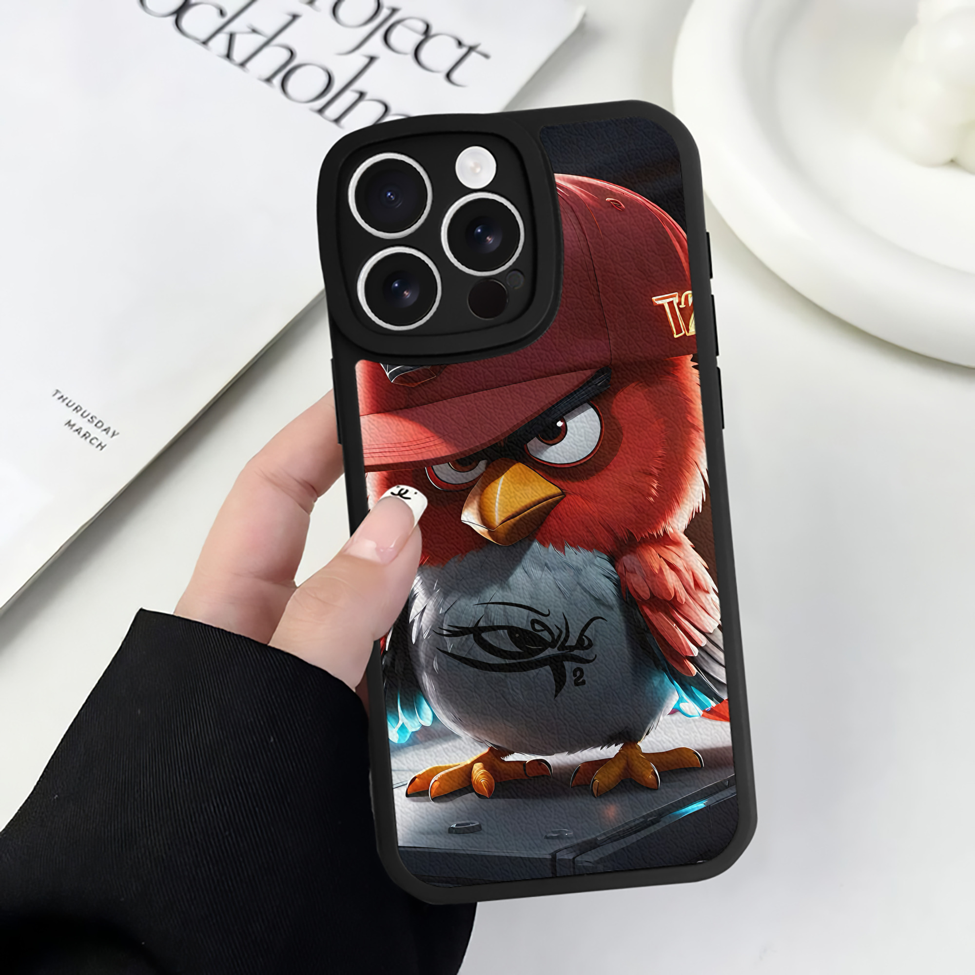 （画像用） Angry Birds アングリーバード 【iPhone 16シリーズ対応】シリコンスマホケース（レザー調） 材質：シリコン